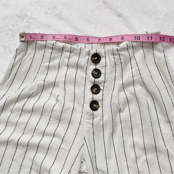 (FIRM PRICE) White & Black Pinstripe Cropped Wide Leg Pants - Picture 8 of 11